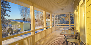 Villa Onnelan terassi talvella